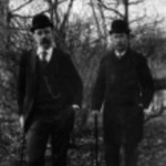 Dhr. Marius Hendrik Gratama (1861-1919) en rechts op de foto dhr